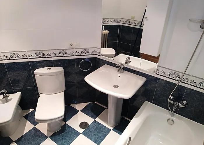 Jardines De La Muralla Free Parking * Salamanka