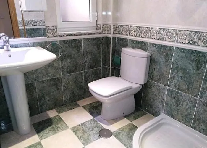 Jardines De La Muralla Free Parking Саламанка