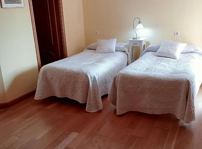 Jardines De La Muralla Free Parking Саламанка