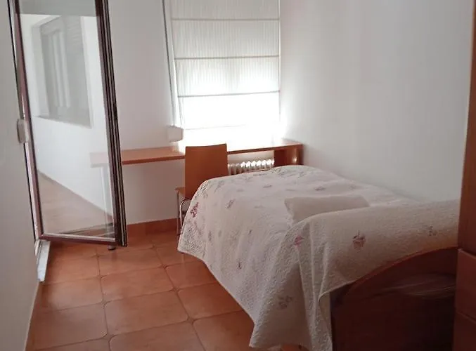 Jardines De La Muralla Free Parking * Саламанка