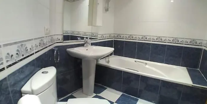 Jardines De La Muralla Free Parking Salamanka